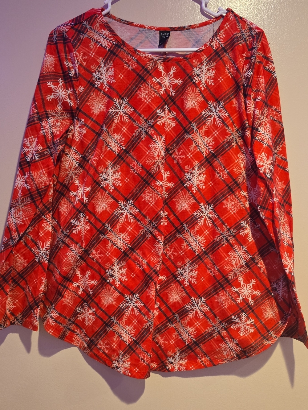 Women's Red Snowflake Plaid Long-Sleeve Top - Sonoma